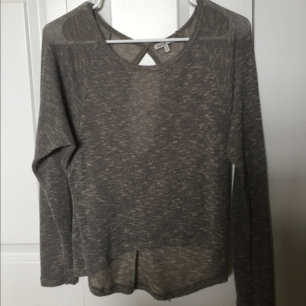 Thin sweater